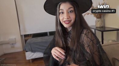 Video Amateur ass-fuck pov on Halloween,...