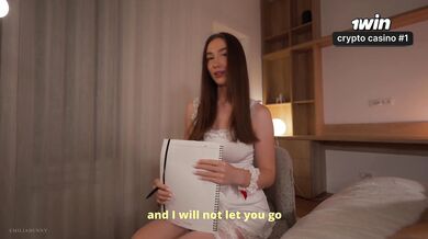 Video Hot nurse EmiliaBunny investigates her...