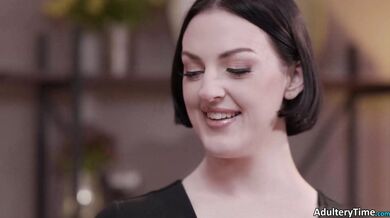 Video Hot Lesbian Housecleaners Scarlett Alexis...