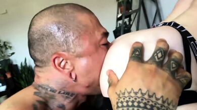 Video Damian Dragon Throws Huge Dick...
