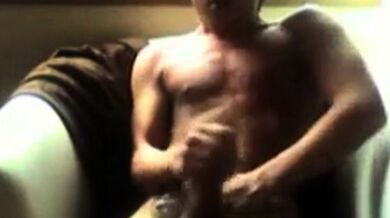 Video Twink’s Webcam Masturbation: Flying Cum