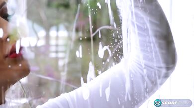 Video Wet Tee Teaser –...