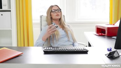 Video Anal Lover Blonde Receptionist...