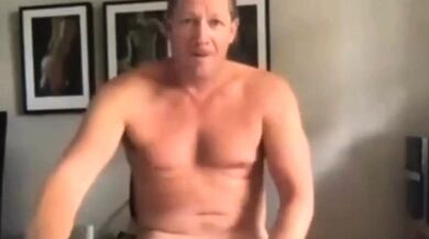 Video Big-balled Single Daddy Stroking His...