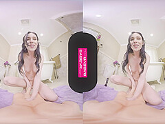 Video Squirting Hottie Simulates Sex...