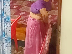 Video Aunty caught red handed...